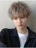無造作マッシュハイトーンメンズカット刈り上げ