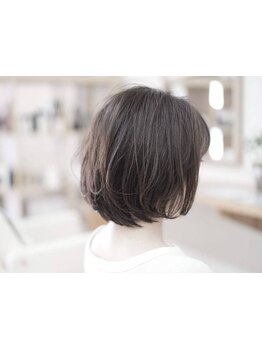 カラーを繰り返しても美髪をキープ！ダメージレスで艶感UP♪大人女性の魅力をさらに引き出すカラーに♪