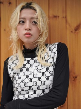 ブゾン(buZon) 【buzon】ハイトーン×切りぱなし顔まわりレイヤー