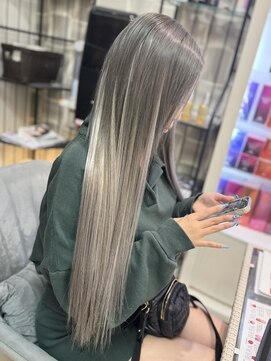 ヘアーグランデシーク(Hair Grande Seeek) シルバー グラデーションスタイル