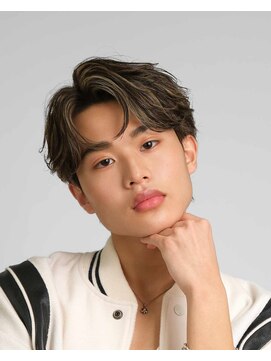 レイ(Lay.) 【スタイリストMyuka】韓国風メンズメイク