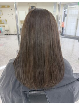 サロンドニケ 色抜け綺麗！暗めマロンベージュで透明感抜群カラーコース