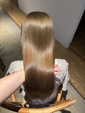 セブンベルベット(7 Velvet) キャラメルベージュ【円口睦】