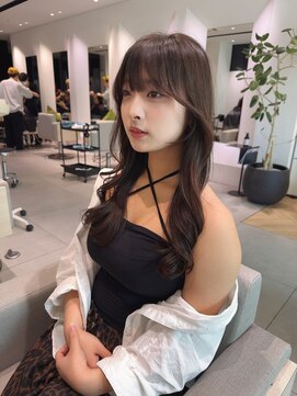 ステア ケース(stair case) 大人かわいいくびれミディアムレイヤーカット