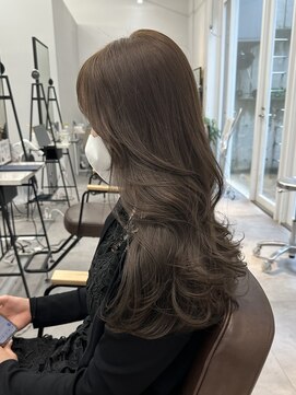 プラチナ(PLATINA) レイヤーカット顔まわり前髪セミロング20代30代40代