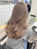 サンクマーケット 渋谷(cinq MARKET)&nbsp;渋谷ブリーチカラーレイヤーカットモカベージュヘーゼルベージュ