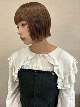 トナリ(tonari) ラテベージュ ハイトーン ケアブリーチ ボブ【鹿児島中央駅】