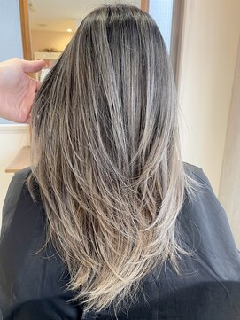 シェリー(Che'ri) エアタッチバレイヤージュ×バタフライレイヤー/和田