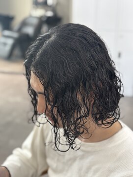 スウェル 稲毛店(Swell) MEN’S HAIR/サーフカール/刈り上げセンターパート/稲毛