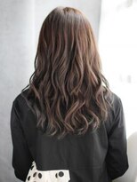 ヘアメイク ナル(hair make nalu)&nbsp;長めバングのカジュアルカールスタイル