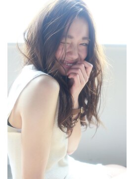 エイミー(Aimee) Aimee 町田　小顔３Dカラーグロスベージュ×ニュアンスウェーブ