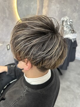 ワイ バイ カラー デザイン(Y by color design) 『ブリーチが伸びてきたメンズにおすすめ』メンズバレイヤージュ