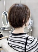 小顔に見えるショートボブ前髪イメチェンネビージュ黒髪