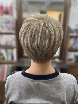 チアロルーチェ(Chiaro Luce) メンズメンズカット白髪染めパーマビジネスツーブロック刈り上げ