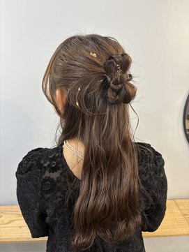 カチモリハーフアップ