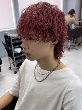 オゼル(OZEL) 個性とバランスを両立した“ジェンダーレススタイル”の決定版