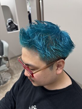 メンズハイトーン/ターコイズブルー/スパイキーヘア/三軒茶屋