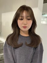 ヨーク(YOKE)&nbsp;ミディアムレイヤーくびれヘアダブルカラーヘーゼルベージュ