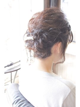 オーバーキャプテンネイキッド(OVER CAPTAIN NAKED) ボブでも♪波ウェーブ編み込みパーティーアレンジ