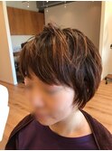 束感ショートボブ