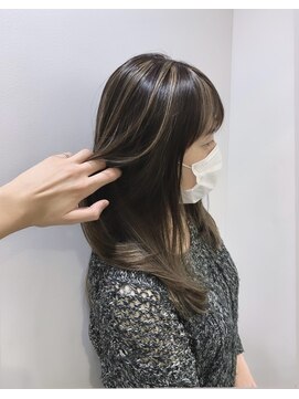 ステアケース 武蔵小杉店(stair:case) 【助川】　艶髪ベージュのハイライト