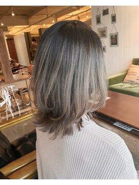 シザーズ(scissors) ハイトーンバレイヤージュ