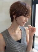 ヌーディカラー/前下がりボブ/小顔ヘア/大人ボブ