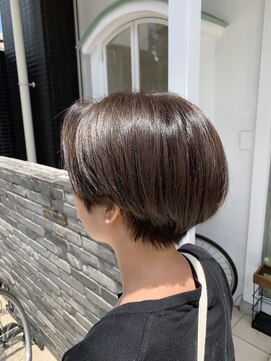 リアン(Lien) センターパートｘショート