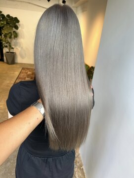 メリー オオサカ(Merly Osaka) ハイトーンだけどまろやかで派手すぎない！_olive gre