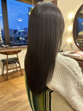 エルサフィロ キタハマ(el zafiro kitahama) 20×30×40代×透明感×髪質改善×ロング×レイヤー×グレージュ