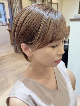 ルチカ(Luccica) ショートカット×ひし形ショートボブ前髪あり20代30代40代50代