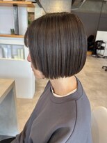 ローゼル(roselle)&nbsp;ハイライトグレージュミニボブ