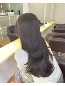 ヒップスアイズ(Hip's eyes) グレージュカラー/暗髪カラー