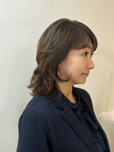 ギンザ シロー(GINZA CIRO)&nbsp;白髪ぼかしハイライト×ミディアムレイヤー