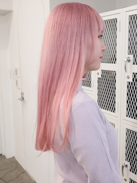 プネル(punel) 薄ピンクウルフレイヤーウルフカットケアブリーチ佐藤