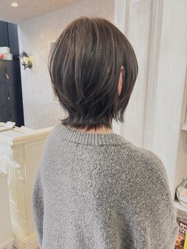 キャアリー(Caary) 福山美容室caaryレイヤー外ハネミディアムウルフ髪質改善50代