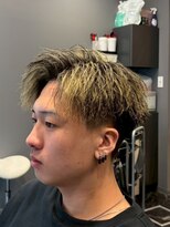 ベガス 大宮(Vegas)&nbsp;ツイスパアップバング×金メッシュ