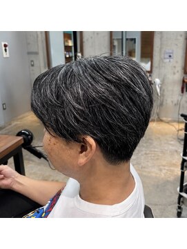 ヌーバイアンドライフ(NU. by and life) 毛流れショート