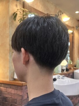アワーズ(OURS) 低め刈り上げ