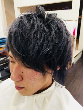 アーク シエル(Ark Ciel) 黒髪暗髪立体感大人ウルフ風メンズカットカジュアル爽やか束感