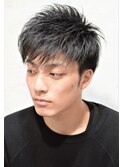 小顔補正立体カット 束感ショート ツーブロック刈り上げ 暗髪