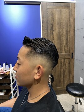 アルト(alt) 7:3+スキンフェード