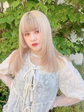 ユーリ(JUURI) レイヤー/カット/ホワイトベージュ/顔周りカット