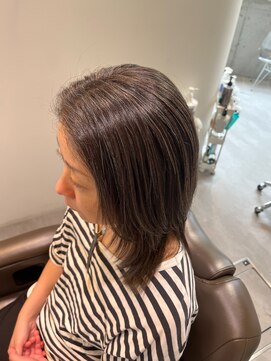 ロエ 平尾山荘(loe) 【脱白髪染めハイライト】×大人ミディアム