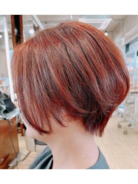 マニス(manis) 大人ショートボブアプリコットオレンジ顔周りカット大人かわいい