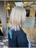 ホワイト系ベージュ