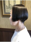 大人のショートボブ