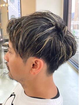 ランズ(LANDS) メンズカット　メッシュカラー【韓国ヘア 大阪 梅田】