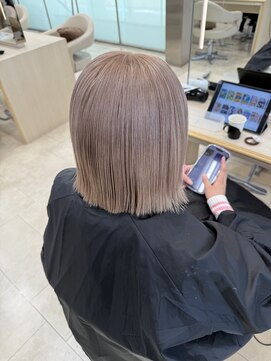 ケンジ 平塚ラスカ店(KENJE) ベージュカラー