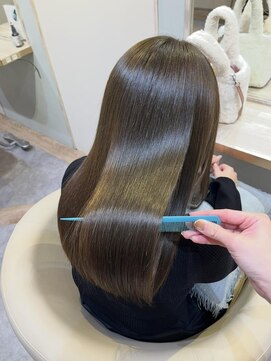 アンド ラ ブランシュ(&.La Blanche) アプリコットオレンジ/くびれヘア/ストレート/縮毛矯正